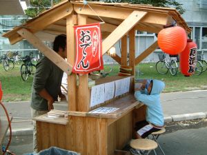 ちびっ子もおいしそうに食べていました。