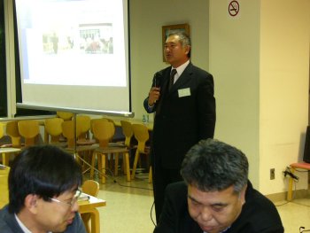 機械支部副支部長碇一泰氏（機械6期）より挨拶がありました。