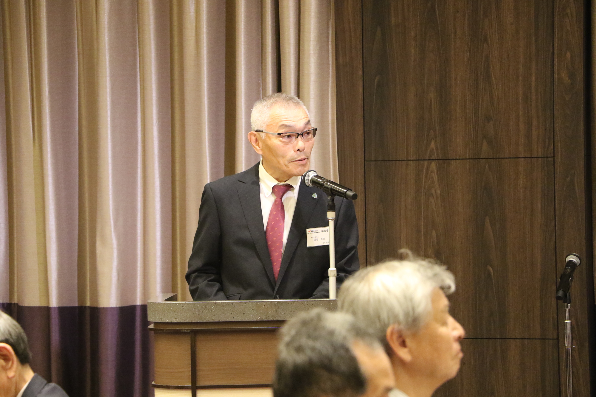 総会進行（三谷幹事長・土木8期）