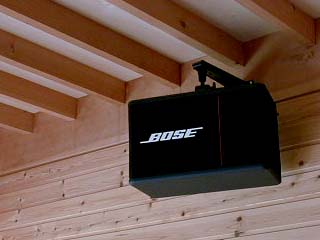 言わずと知れたBOSE